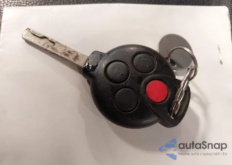 2015 Smart Fortwo Passion z USA, uszkodzony, nr VIN WMEEJ3BA2FK809203